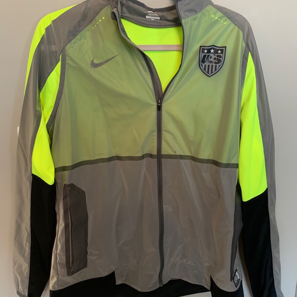 US SOCCER WINDBREAKER